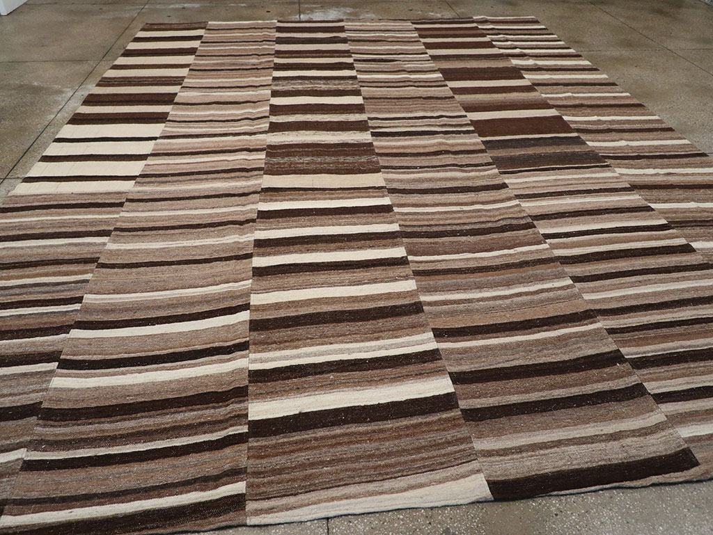 Vintage Turkish Flatweave Kilim Room Size Carpet, No.33073 - Staging