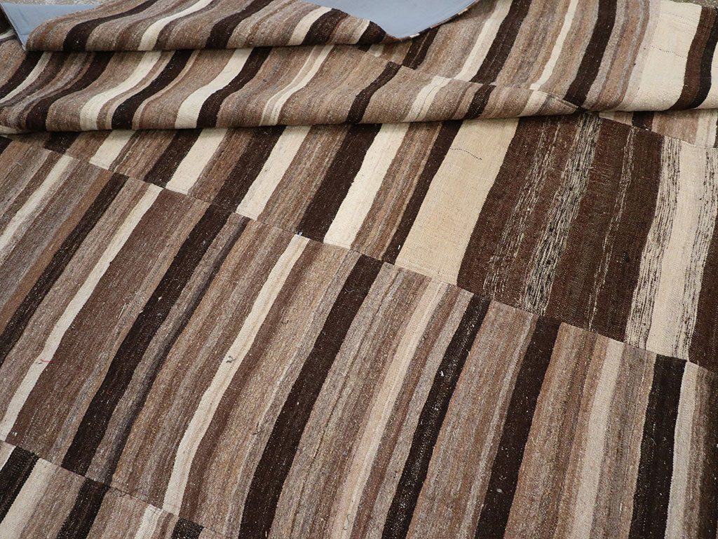 Vintage Turkish Flatweave Kilim Room Size Carpet, No.33073 - Staging