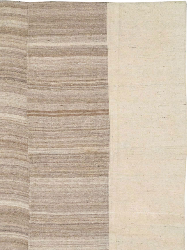 Vintage Turkish Flatweave Kilim Room Size Carpet, No.33075 - Staging