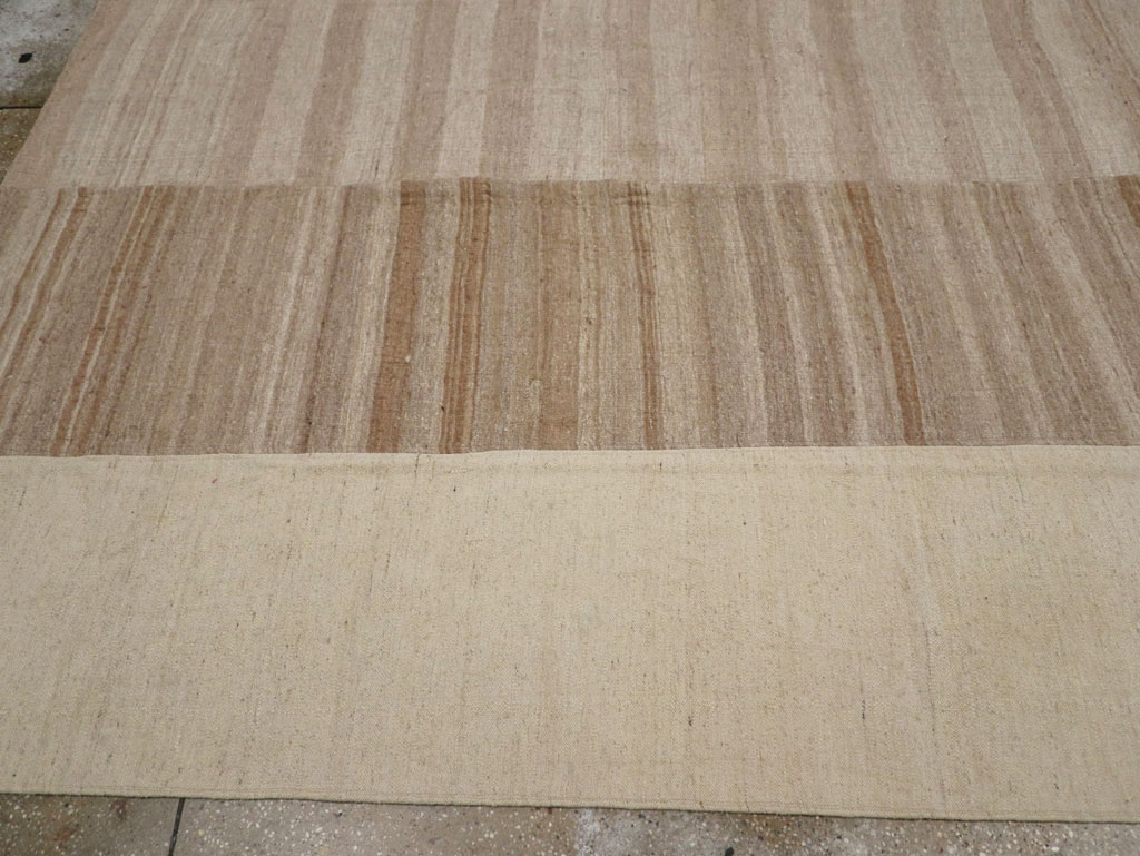 Vintage Turkish Flatweave Kilim Room Size Carpet, No.33075 - Staging