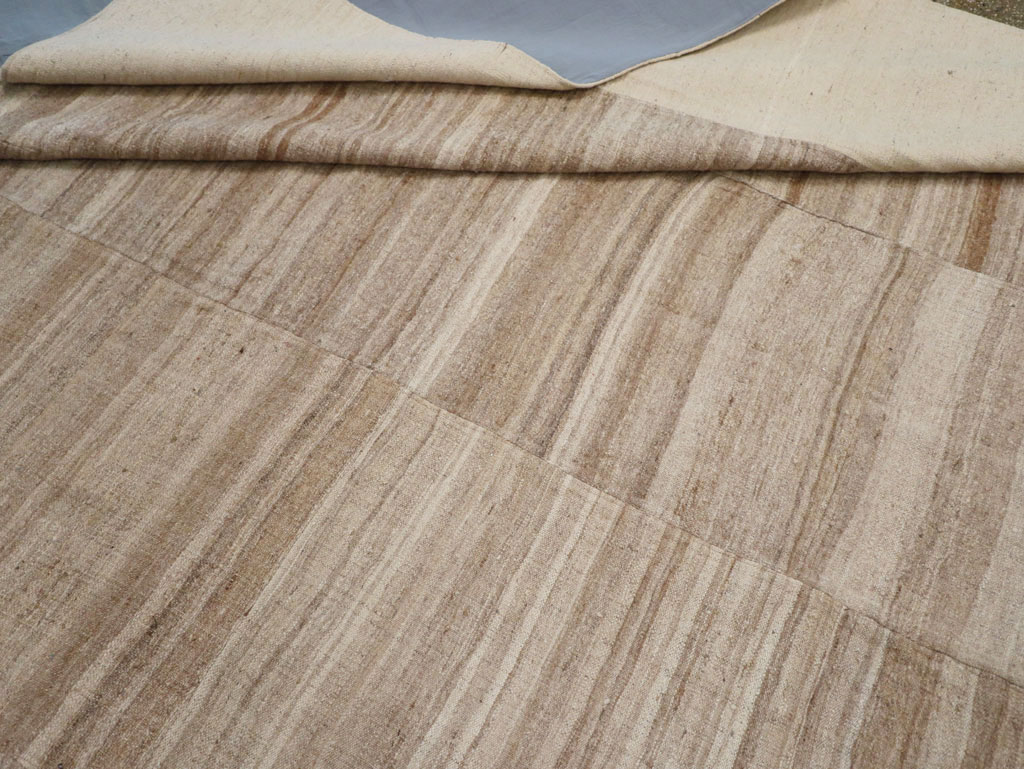 Vintage Turkish Flatweave Kilim Room Size Carpet, No.33075 - Staging