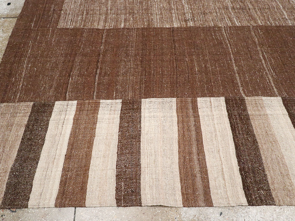 Vintage Turkish Flatweave Kilim Room Size Carpet, No.33076 - Staging