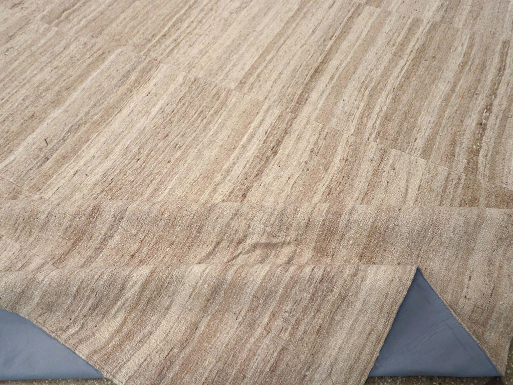 Vintage Turkish Flatweave Kilim Room Size Carpet, No.33079 - Staging