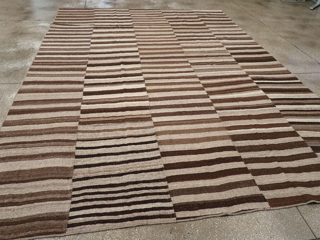 Vintage Turkish Flatweave Kilim Room Size Carpet, No.33085 - Staging