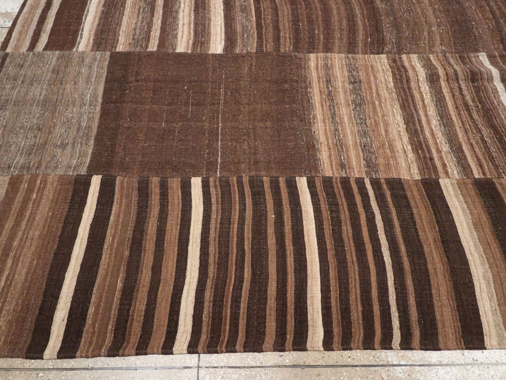 Vintage Turkish Flatweave Kilim Room Size Carpet, No.33088 - Staging