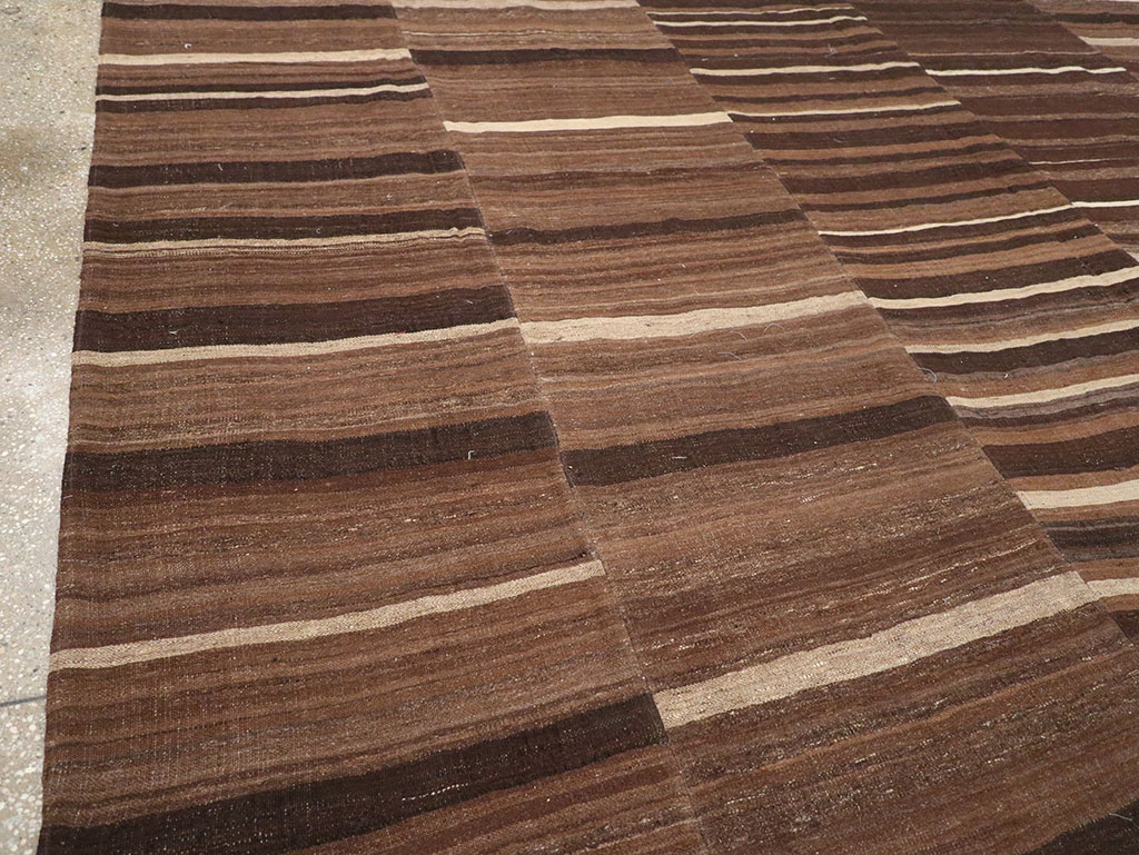 Vintage Turkish Flatweave Kilim Room Size Carpet, No.33089 - Staging