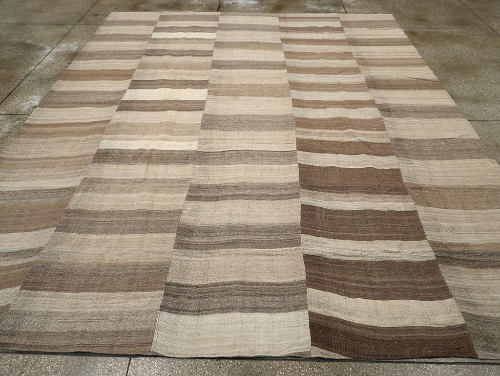 Vintage Turkish Flatweave Kilim Room Size Carpet, No.33090 - Staging