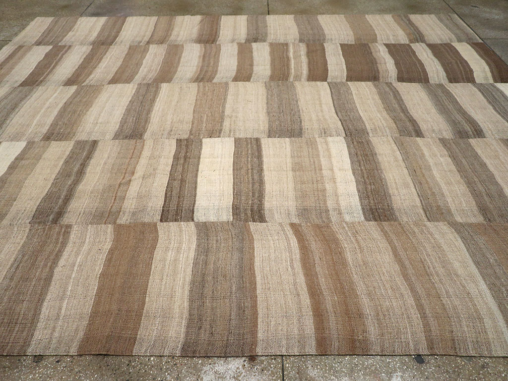 Vintage Turkish Flatweave Kilim Room Size Carpet, No.33090 - Staging