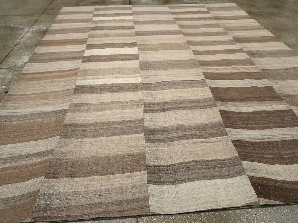 Vintage Turkish Flatweave Kilim Room Size Carpet, No.33090 - Staging