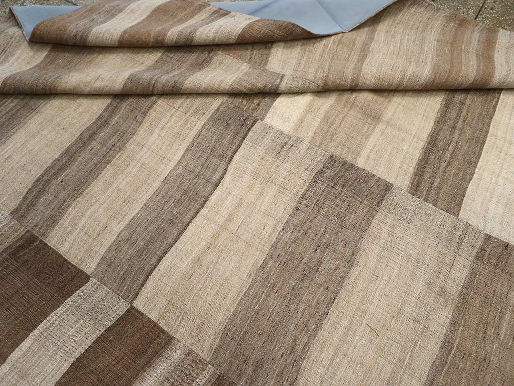 Vintage Turkish Flatweave Kilim Room Size Carpet, No.33090 - Staging