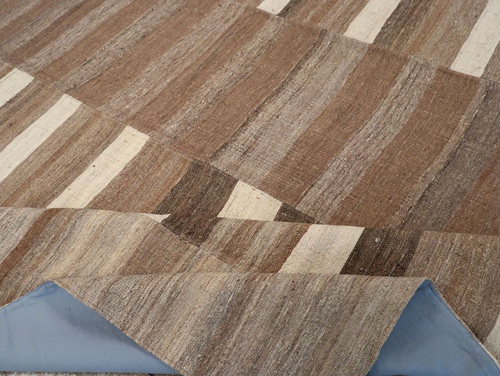 Vintage Turkish Flatweave Kilim Room Size Carpet, No.33092 - Staging