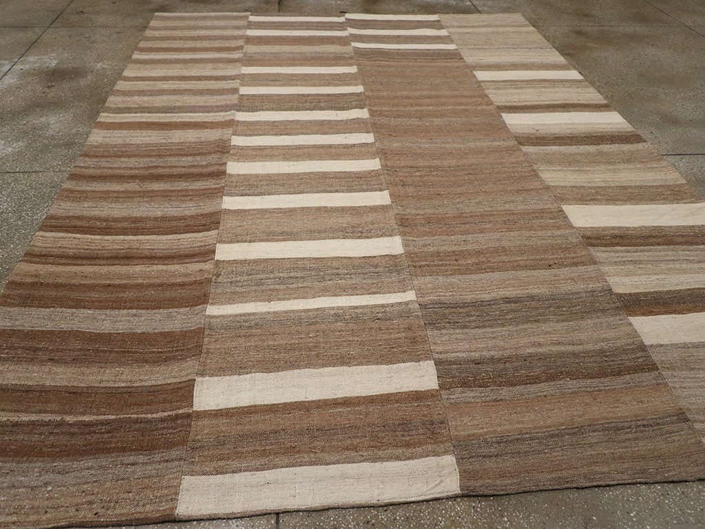 Vintage Turkish Flatweave Kilim Room Size Carpet, No.33093 - Staging