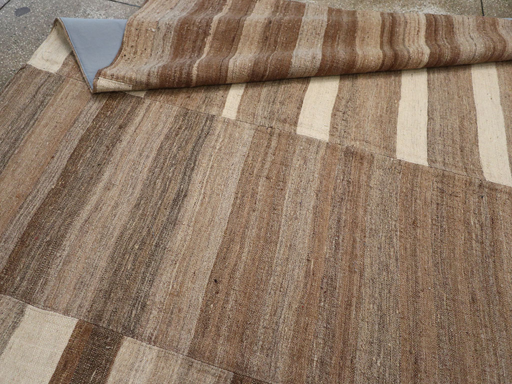 Vintage Turkish Flatweave Kilim Room Size Carpet, No.33093 - Staging