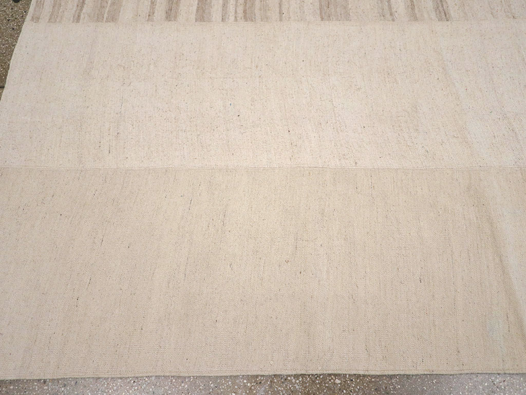 Vintage Turkish Flatweave Kilim Room Size Carpet, No.33096 - Staging