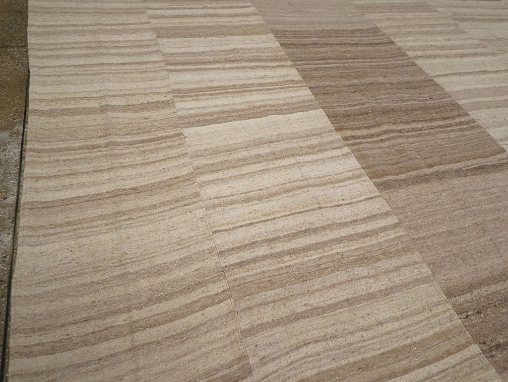 Vintage Turkish Flatweave Kilim Large Room Size Carpet, No.33098 - Staging