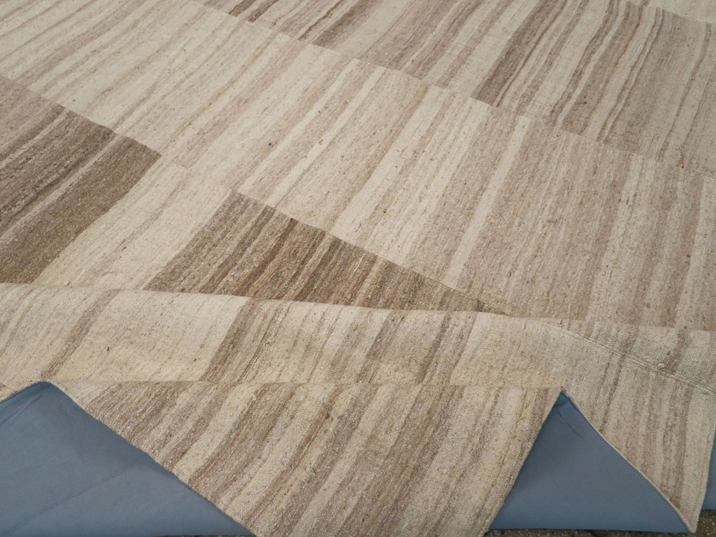 Vintage Turkish Flatweave Kilim Large Room Size Carpet, No.33098 - Staging