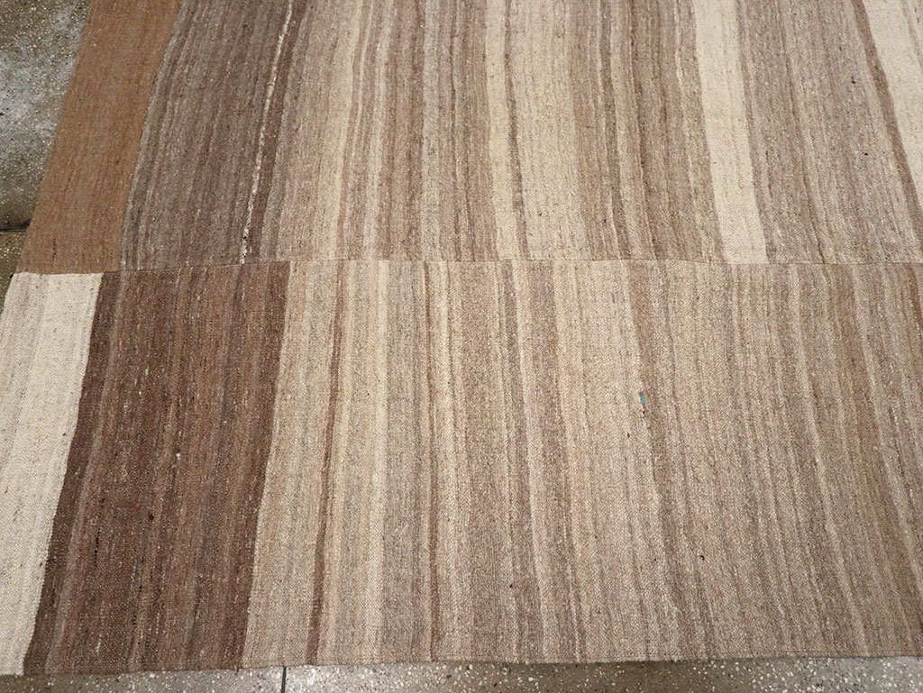 Vintage Turkish Flatweave Kilim Room Size Carpet, No.33099 - Staging