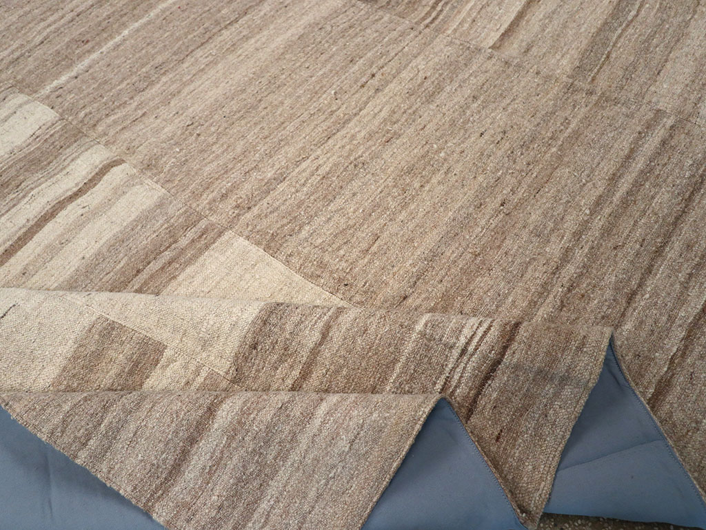 Vintage Turkish Flatweave Kilim Room Size Carpet, No.33099 - Staging