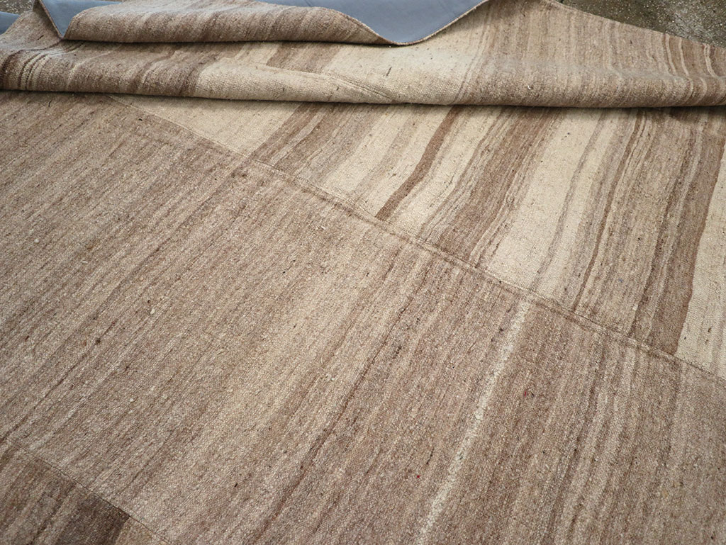 Vintage Turkish Flatweave Kilim Room Size Carpet, No.33099 - Staging