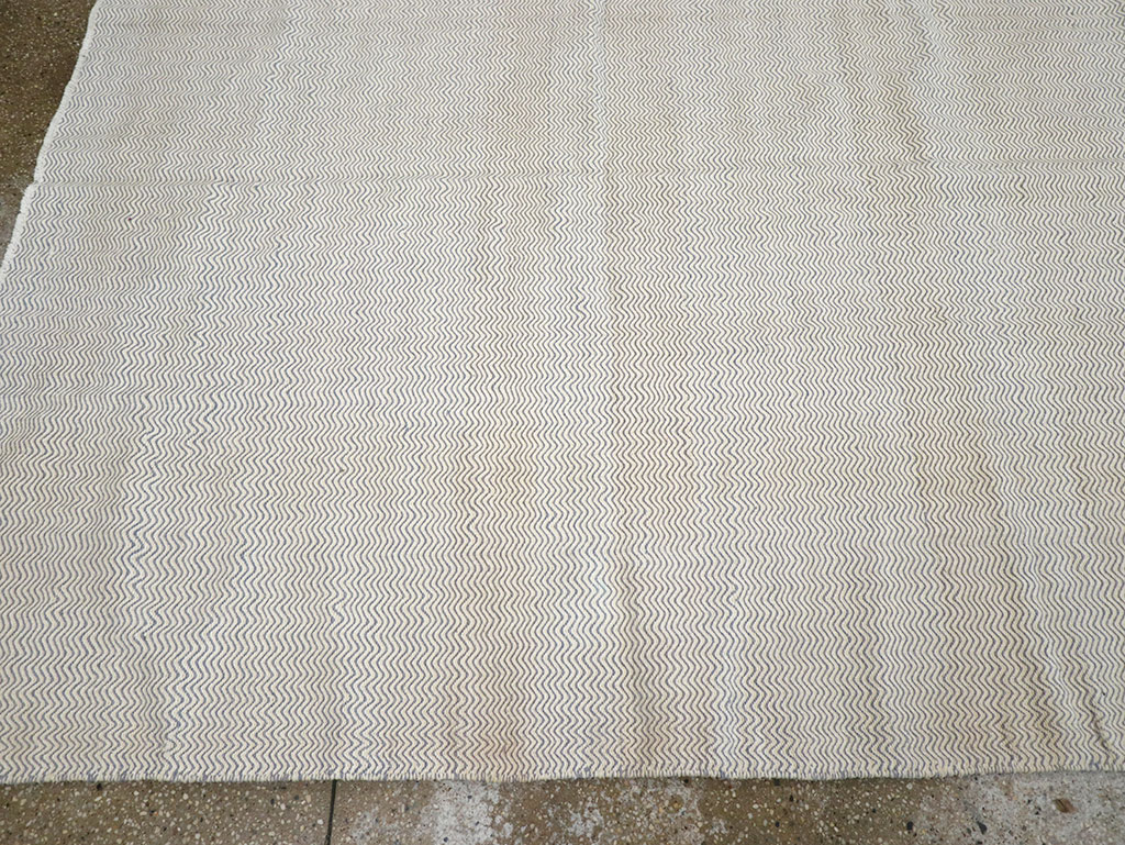 Vintage Turkish Flatweave Kilim Room Size Carpet, No.33111 - Staging