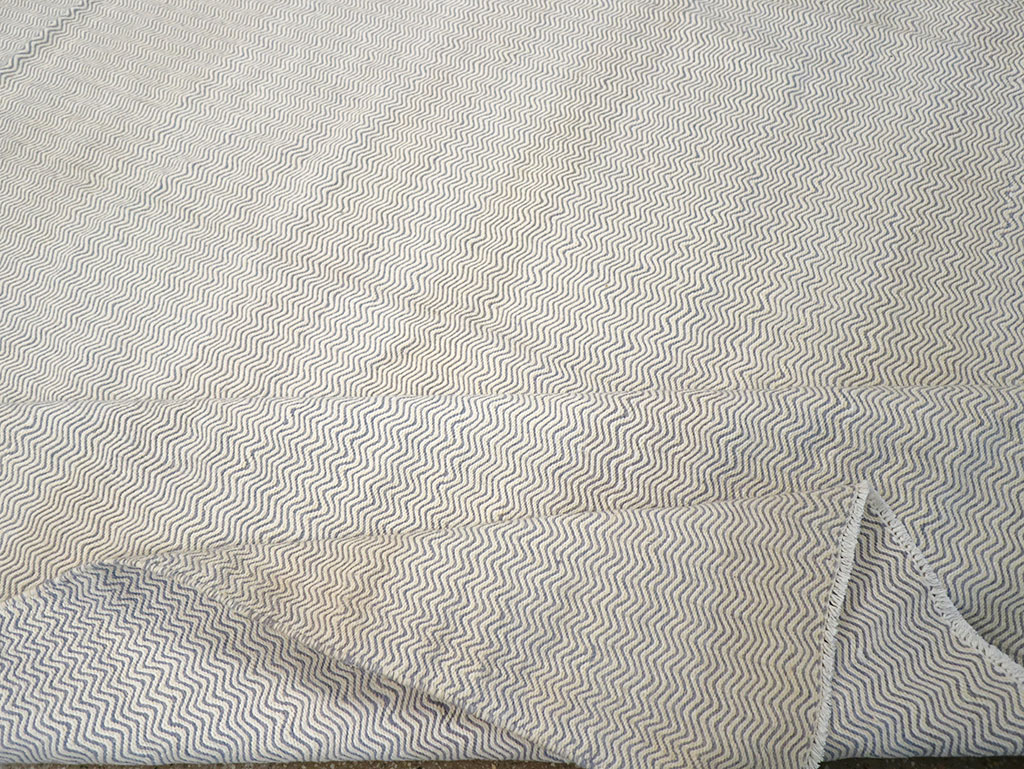 Vintage Turkish Flatweave Kilim Room Size Carpet, No.33111 - Staging