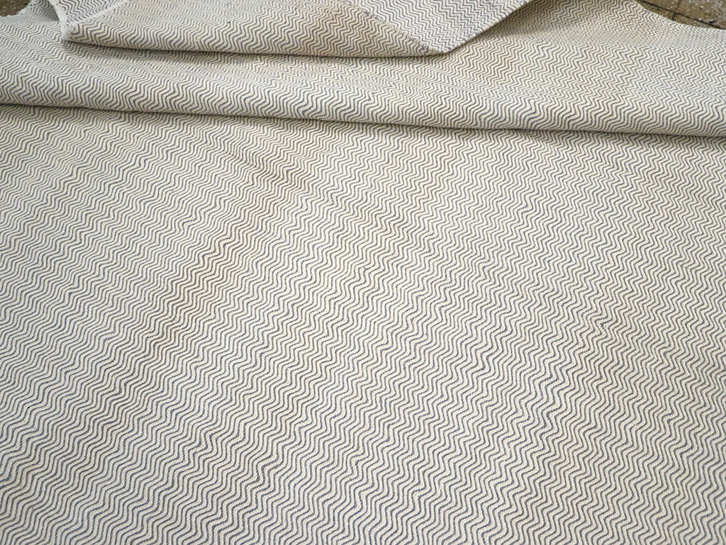 Vintage Turkish Flatweave Kilim Room Size Carpet, No.33111 - Staging