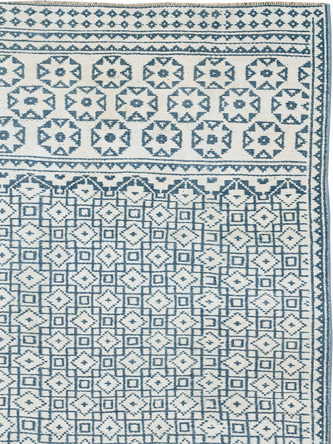 Vintage Turkish Flatweave Kilim Long and Narrow, No.33113 - Staging