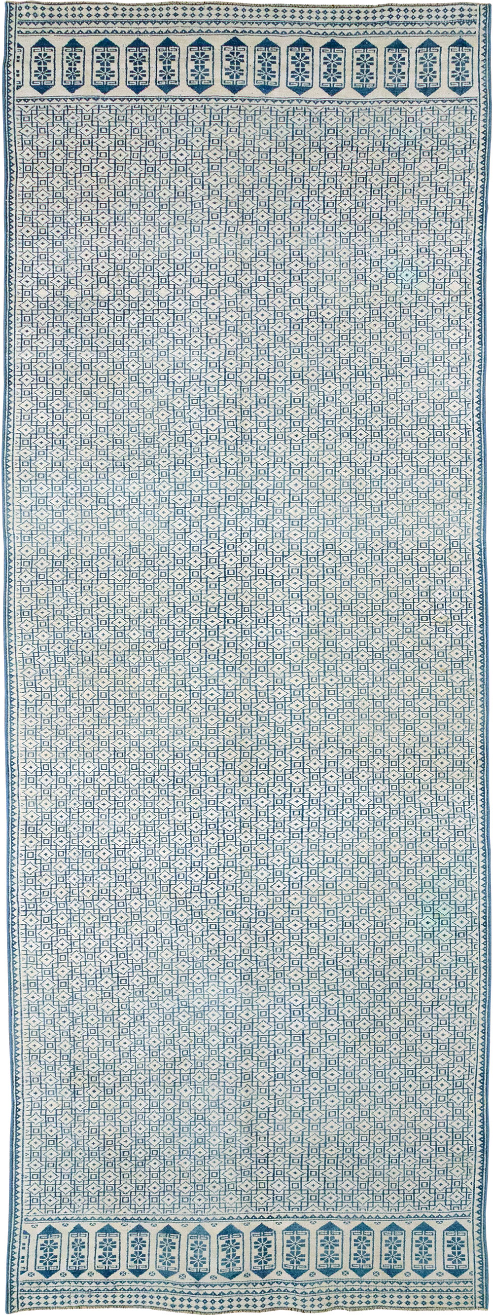 Vintage Turkish Flatweave Kilim Long and Narrow Carpet, No.33114 - Staging