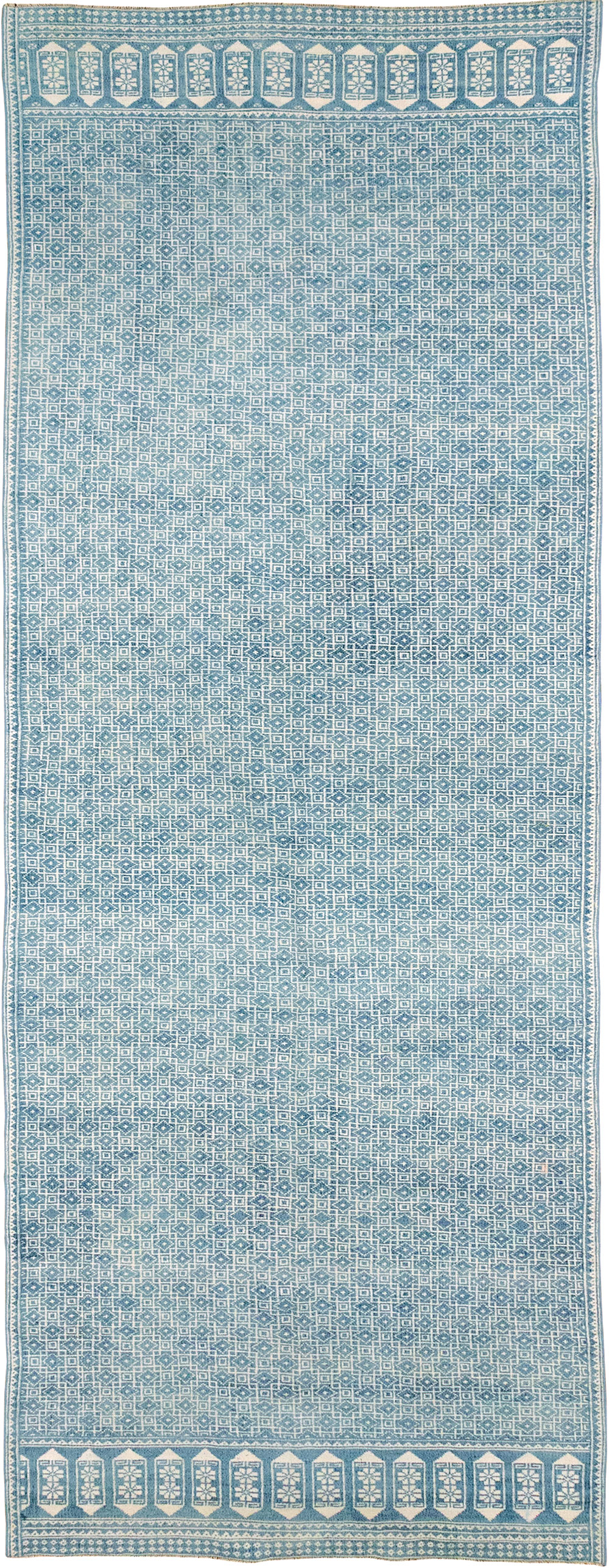 Vintage Turkish Flatweave Kilim Long and Narrow Carpet, No.33114 - Staging