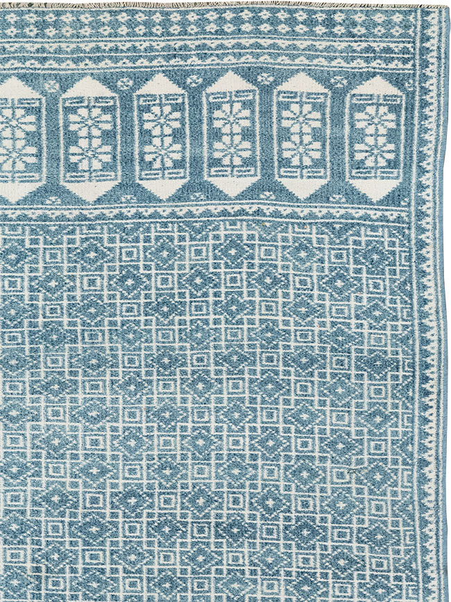 Vintage Turkish Flatweave Kilim Long and Narrow Carpet, No.33114 - Staging