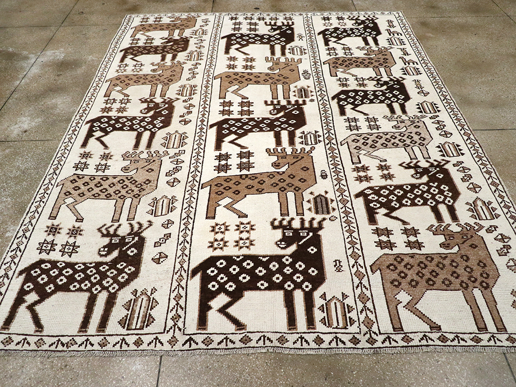 Vintage Turkish Pictorial Room Size Carpet, No.33119 - Staging