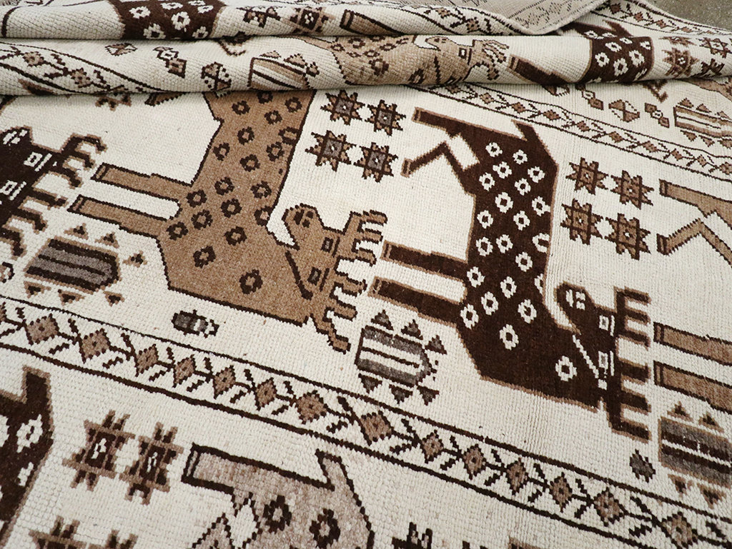 Vintage Turkish Pictorial Room Size Carpet, No.33119 - Staging