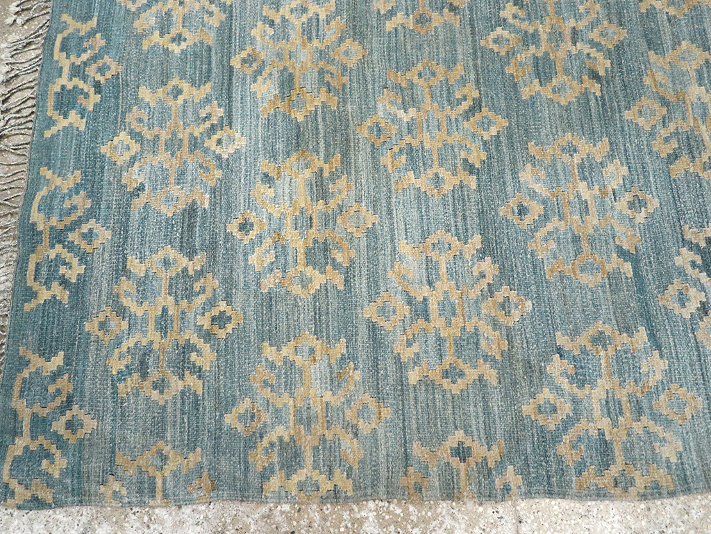 Modern Turkish Flatweave Kilim Accent Rug, No.33124 - Staging