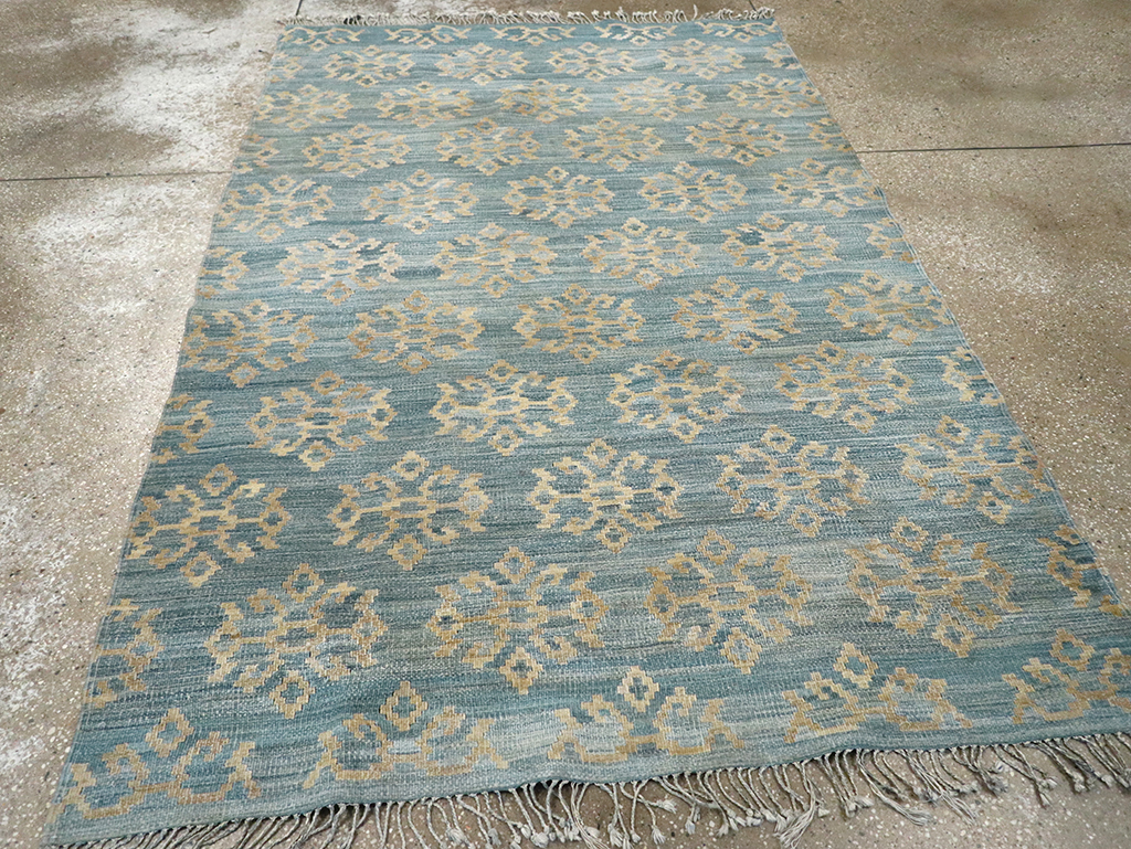 Modern Turkish Flatweave Kilim Accent Rug, No.33124 - Staging