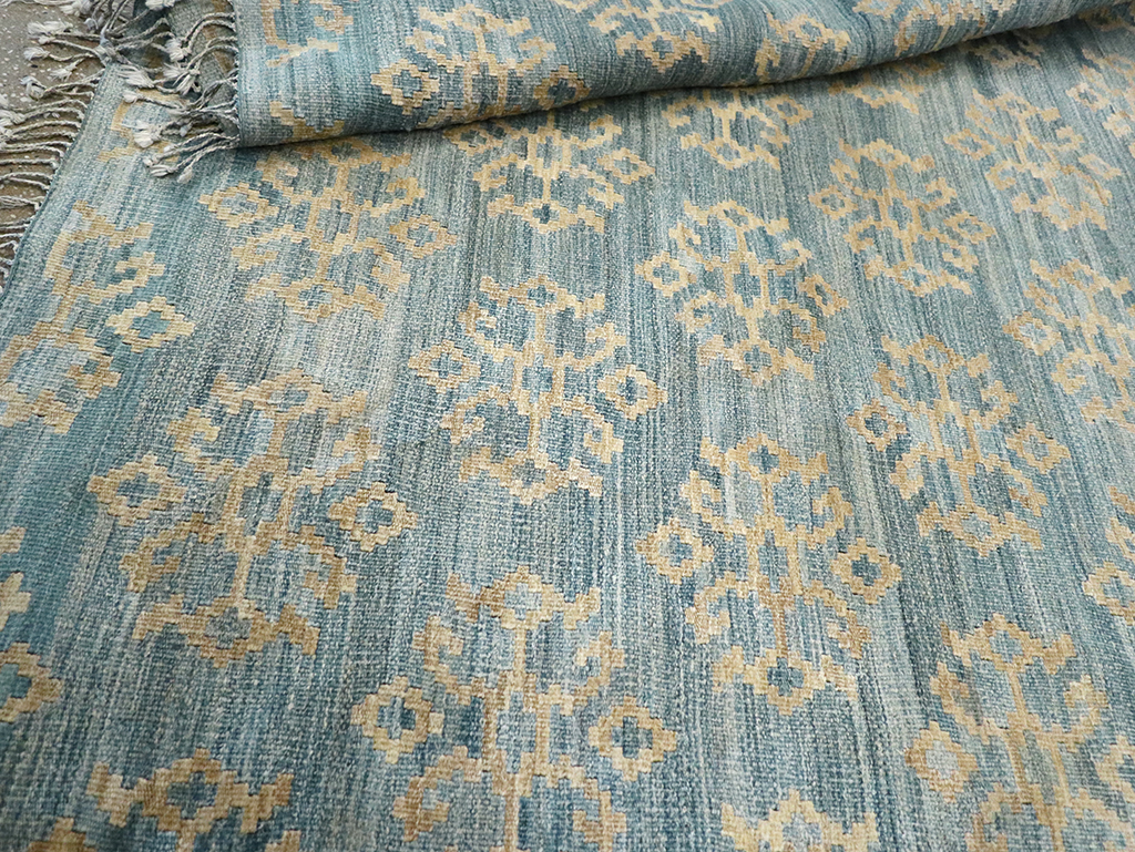 Modern Turkish Flatweave Kilim Accent Rug, No.33124 - Staging