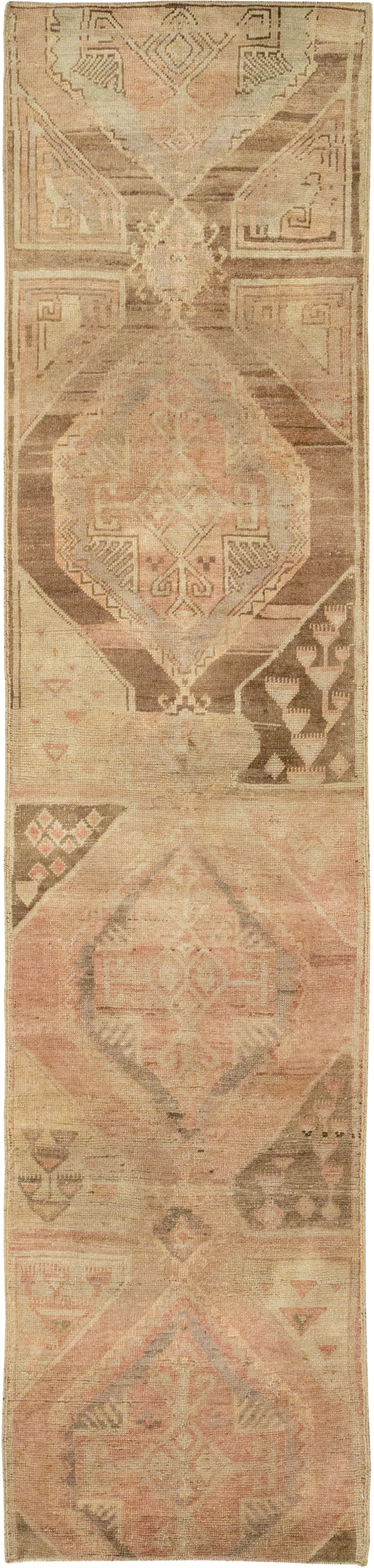 Vintage Turkish Anatolian Runner, No.33132 - Staging