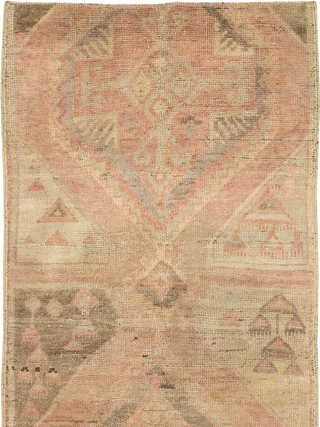 Vintage Turkish Anatolian Runner, No.33132 - Staging