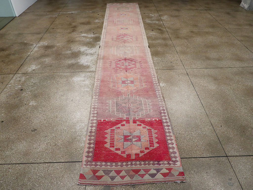 Vintage Turkish Anatolian Long Runner, No.33134 - Staging