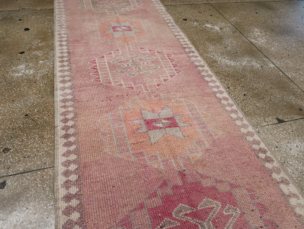 Vintage Turkish Anatolian Long Runner, No.33134 - Staging