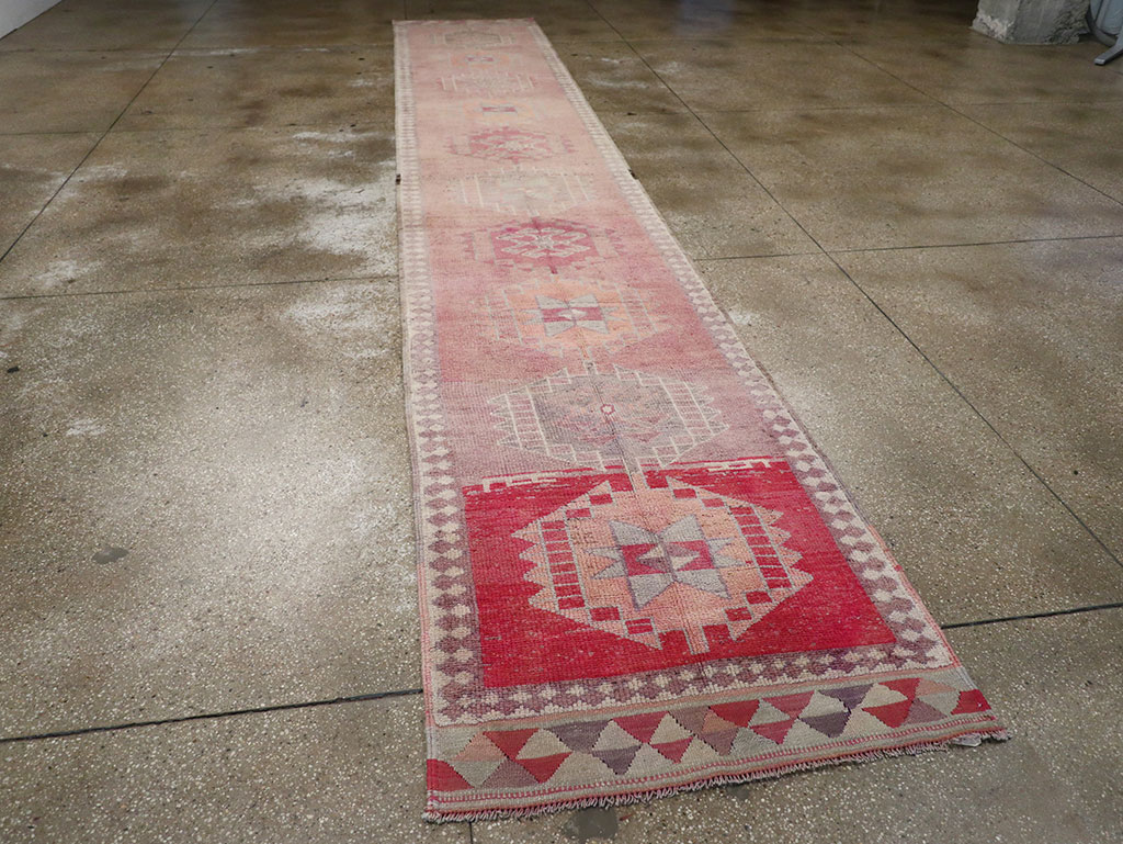 Vintage Turkish Anatolian Long Runner, No.33134 - Staging