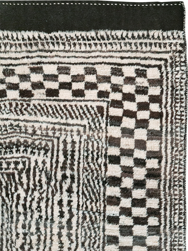 Modern Persian Gabbeh Room Size Carpet, No.33159 - Staging