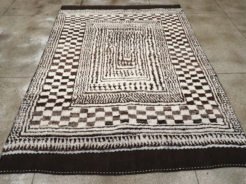 Modern Persian Gabbeh Room Size Carpet, No.33159 - Staging