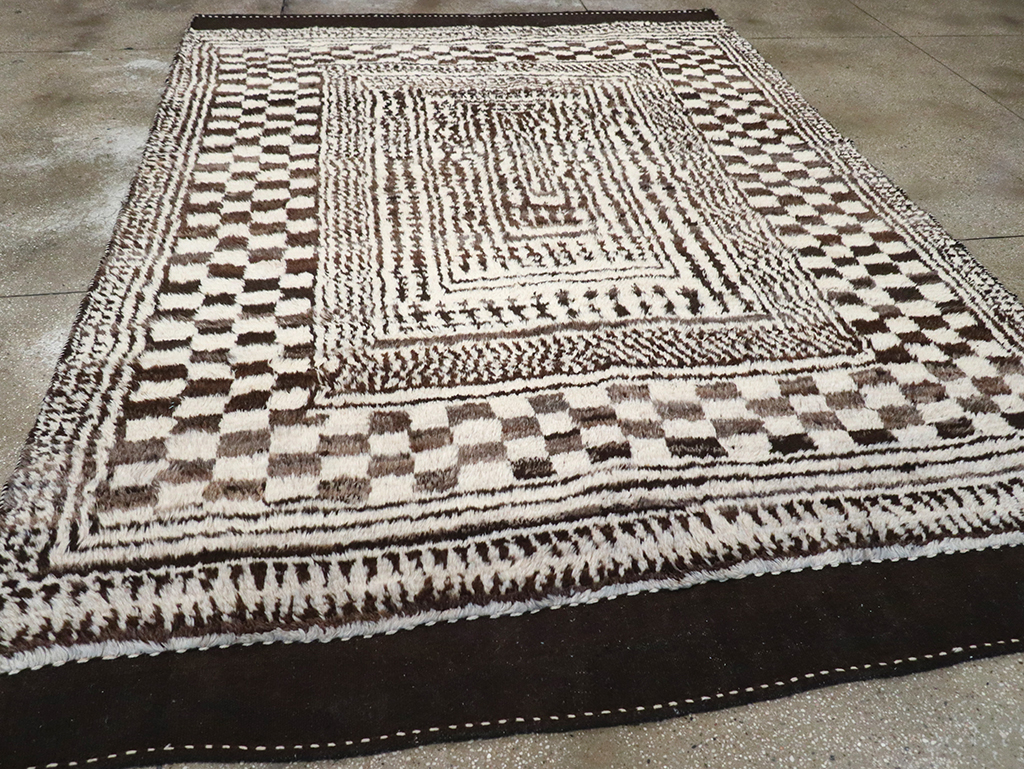 Modern Persian Gabbeh Room Size Carpet, No.33159 - Staging