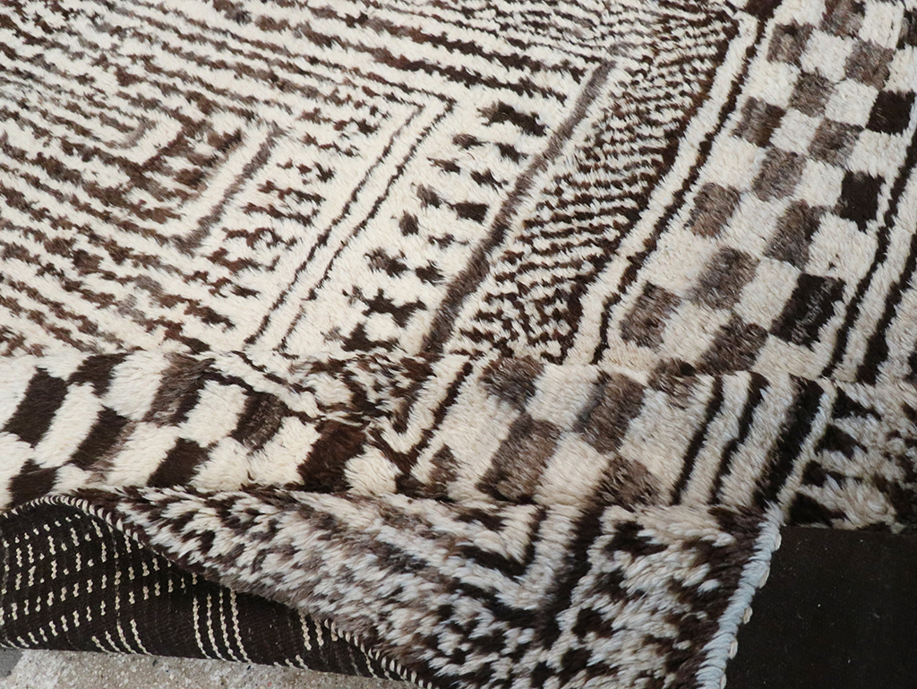 Modern Persian Gabbeh Room Size Carpet, No.33159 - Staging