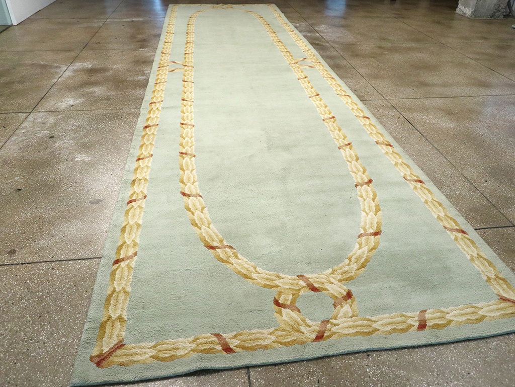 Vintage Spanish European Long Runner, No.33160 - Staging