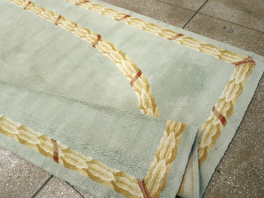 Vintage Spanish European Long Runner, No.33160 - Staging