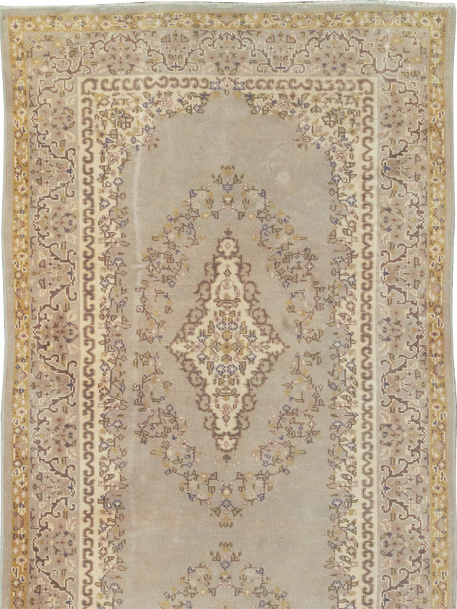 Vintage Turkish Anatolian Long Runner, No.33161 - Staging