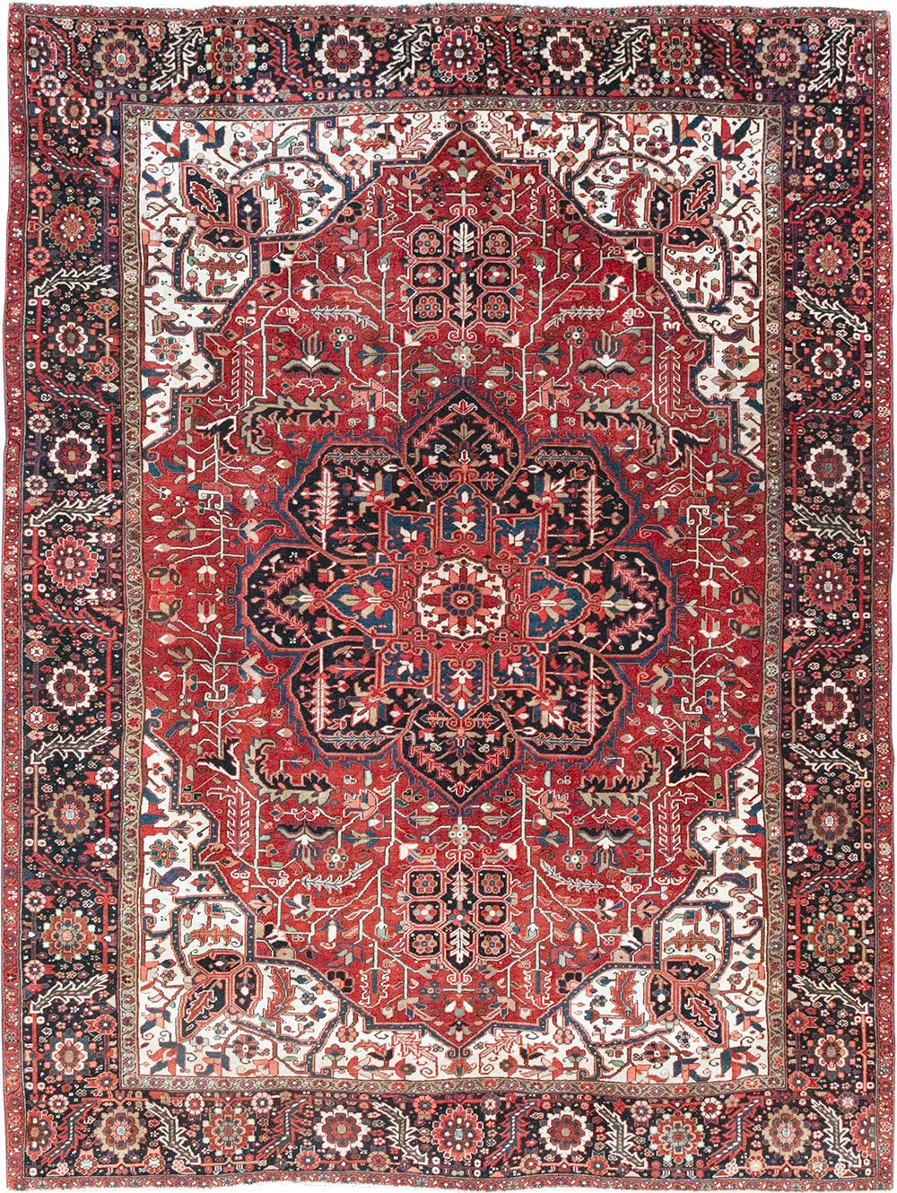 Vintage Persian Heriz Room Size Carpet, No.33168 - Staging