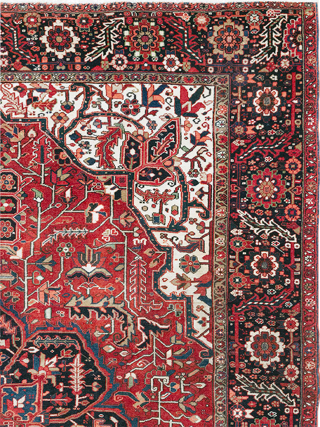 Vintage Persian Heriz Room Size Carpet, No.33168 - Staging