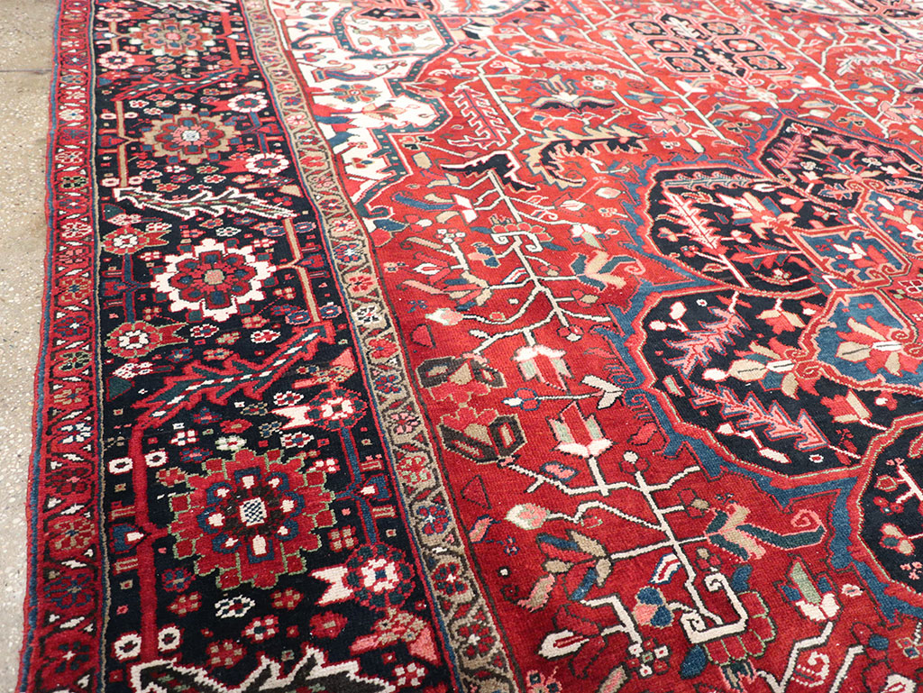 Vintage Persian Heriz Room Size Carpet, No.33168 - Staging